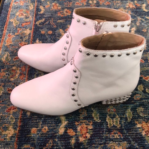 Sam Edelman White Ankle Boot - Picture 3 of 5
